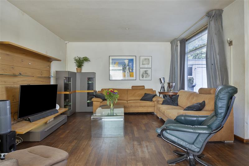 Tussenwoning te koop: Looiersdreef 671, Apeldoorn