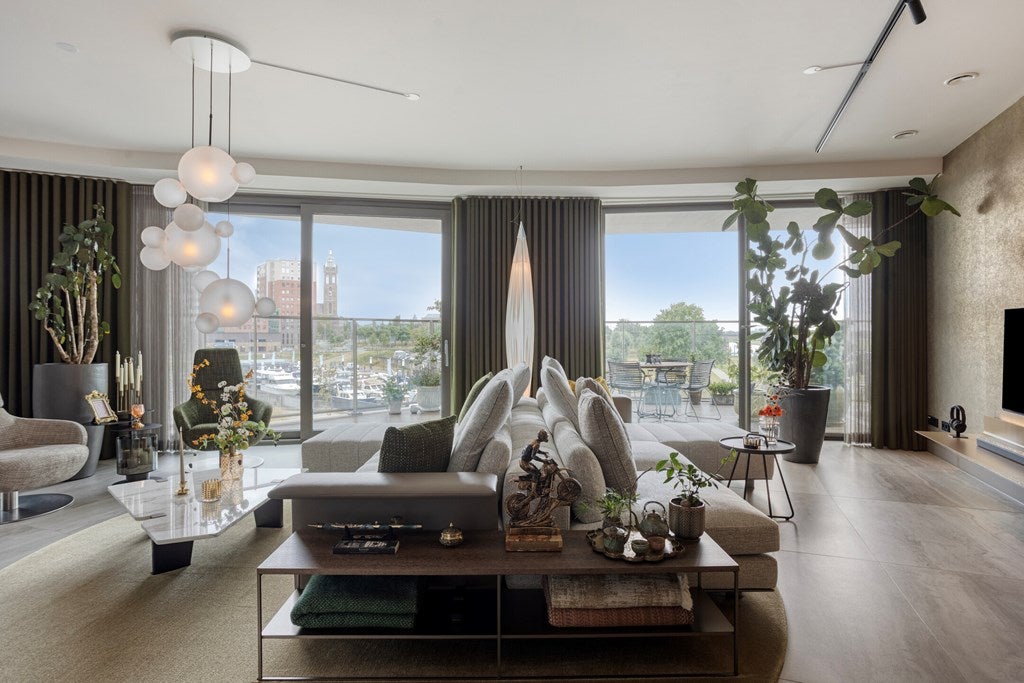 Appartement te koop: Maashaven 706, Roermond