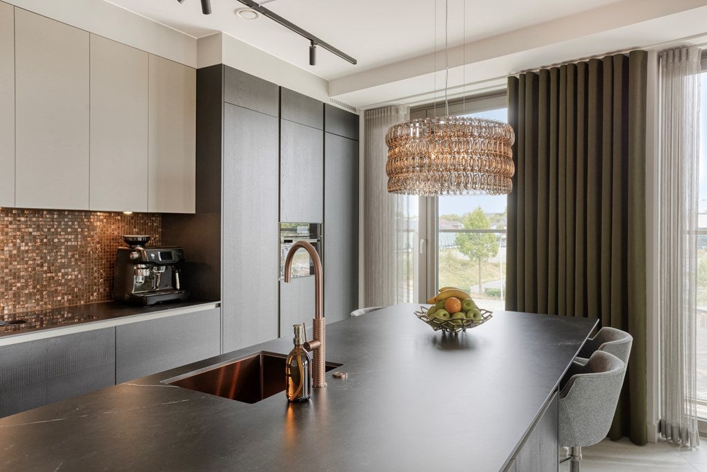 Appartement te koop: Maashaven 706, Roermond