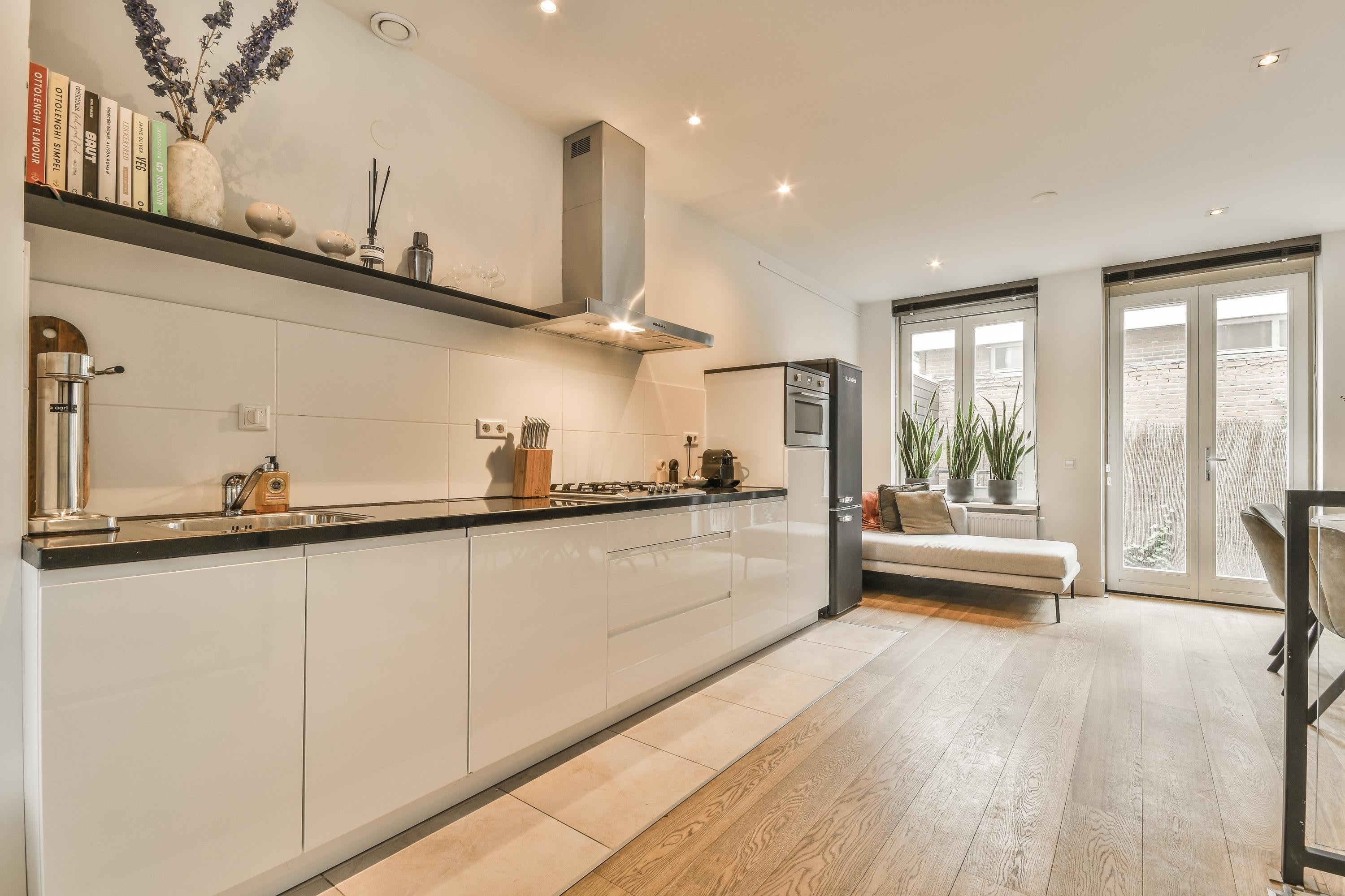 Woning te huur: Boomstraat, Amsterdam