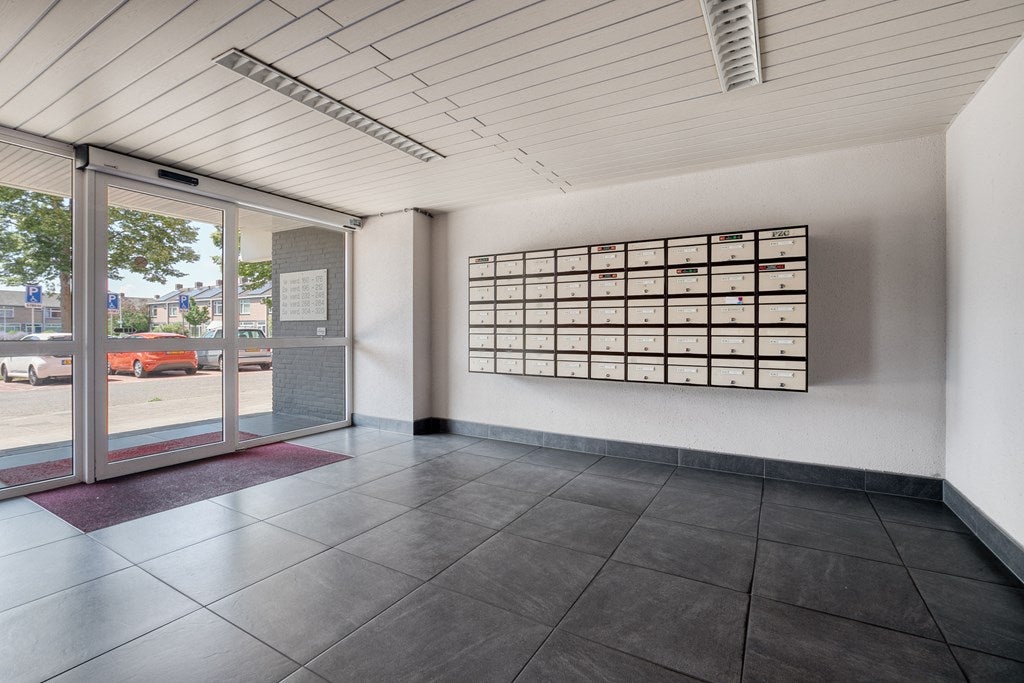 Appartement te koop: Peter van Anrooylaan 232, Terneuzen