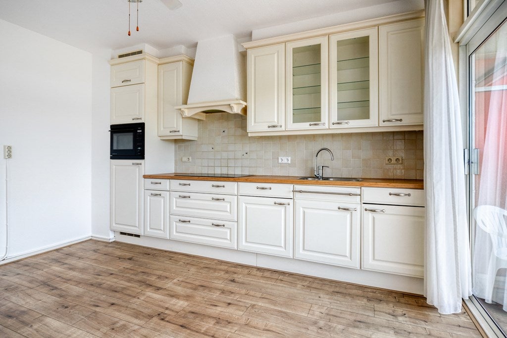 Appartement te koop: Peter van Anrooylaan 232, Terneuzen