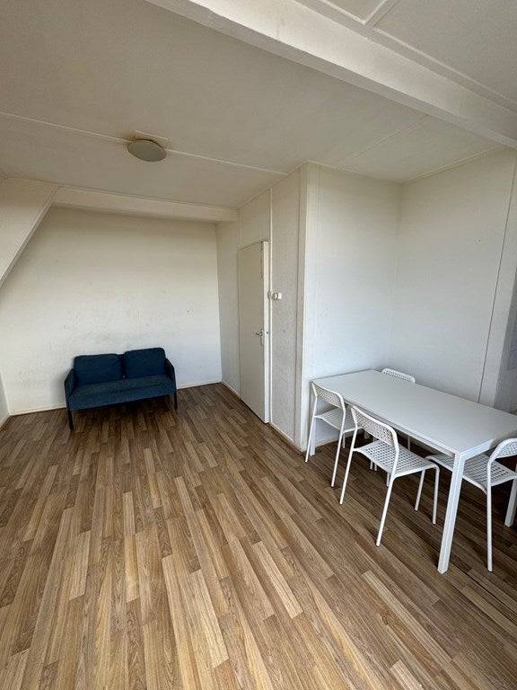 Te huur: Appartement Regentesselaan 335 D in Den Haag