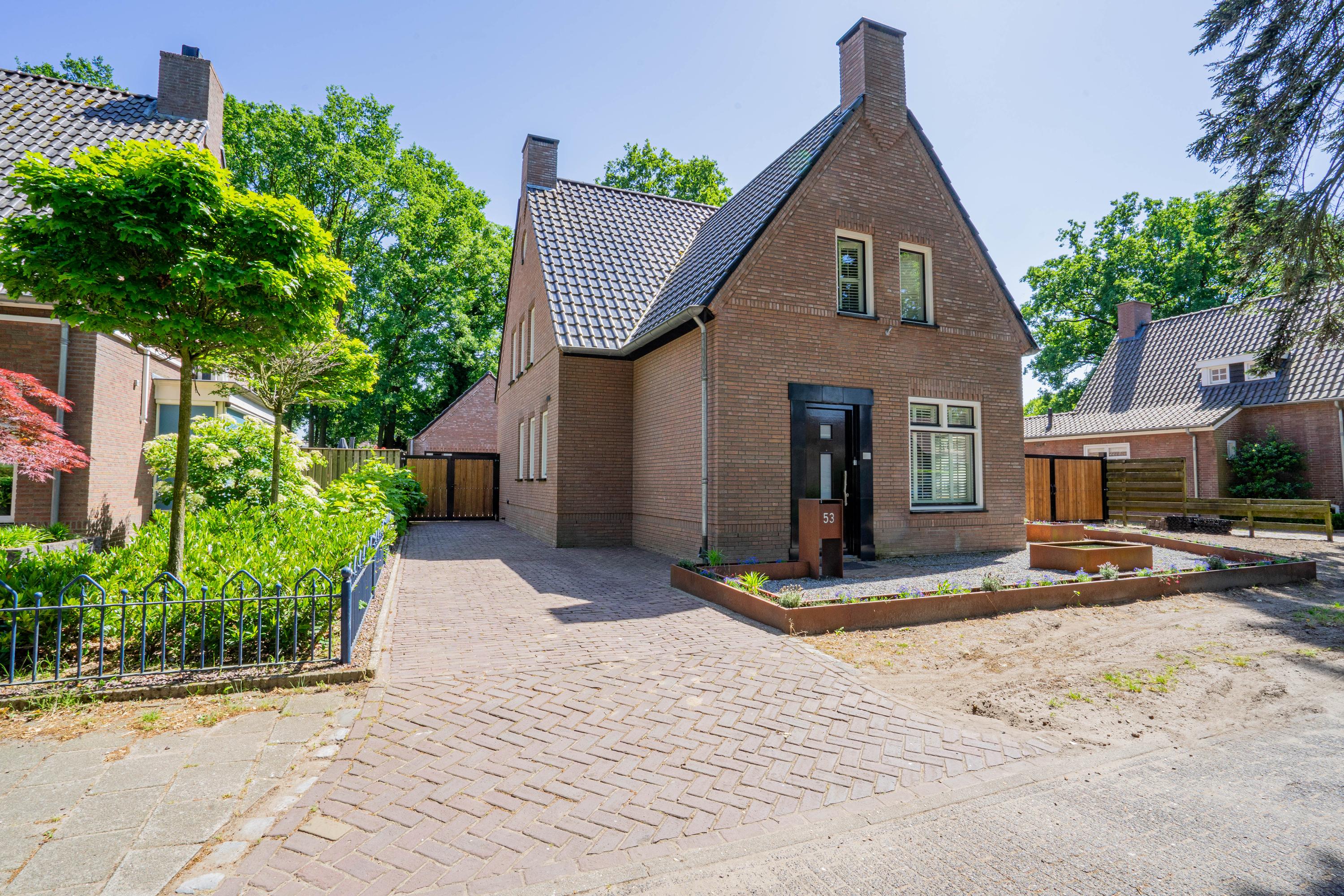 Huis Helmondsestraat 53 in Bakel