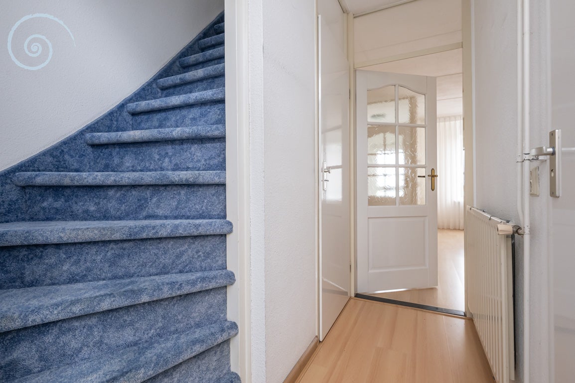 Tussenwoning te koop: Pimpelmees 26, Sommelsdijk