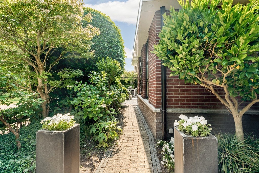 Hoekwoning te koop: Alexine Tinnepad 19, 'S-Gravenhage