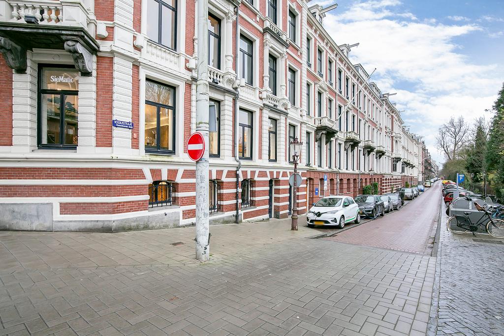 Flat Vossiusstraat 7