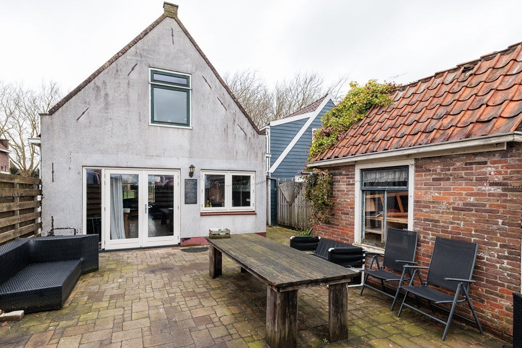 Hoekwoning te koop: Burgemeester Versteeghsingel 37, Edam