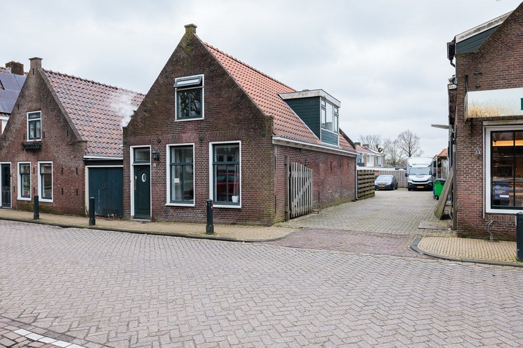 Hoekwoning te koop: Burgemeester Versteeghsingel 37, Edam