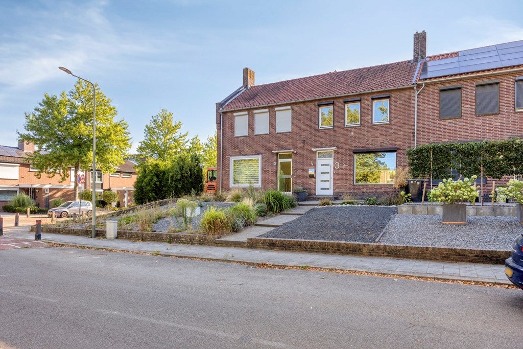 Tussenwoning te koop: Vondelstraat 3, Brunssum