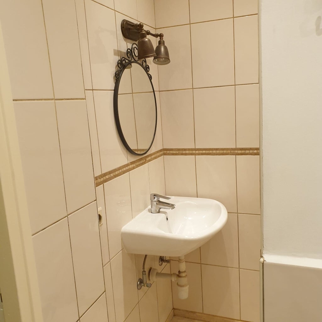 Kamer te huur: Hoofdstraat, Hoensbroek
