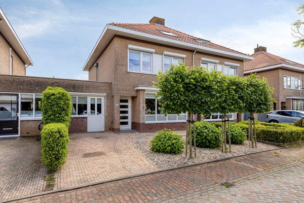 A.M. de Jongstraat 18 in Sommelsdijk