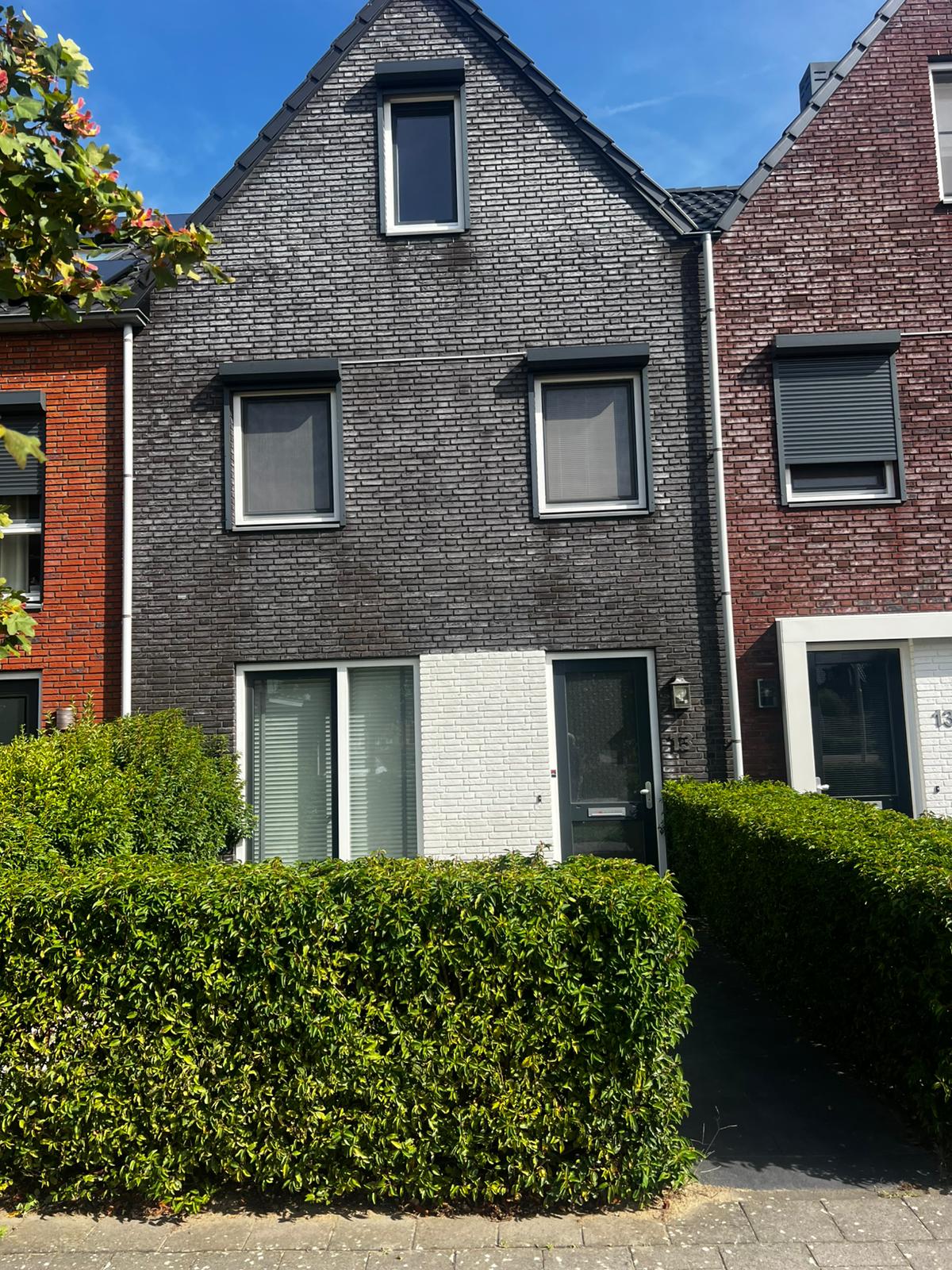 Woonhuis aan de Houtblazerspad in Oud-Beijerland