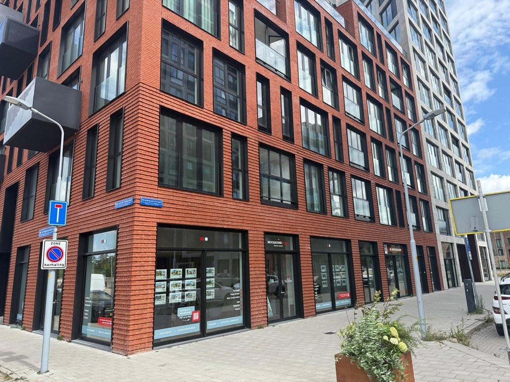 Appartement Mies van der Rohestraat 123 in Hoofddorp