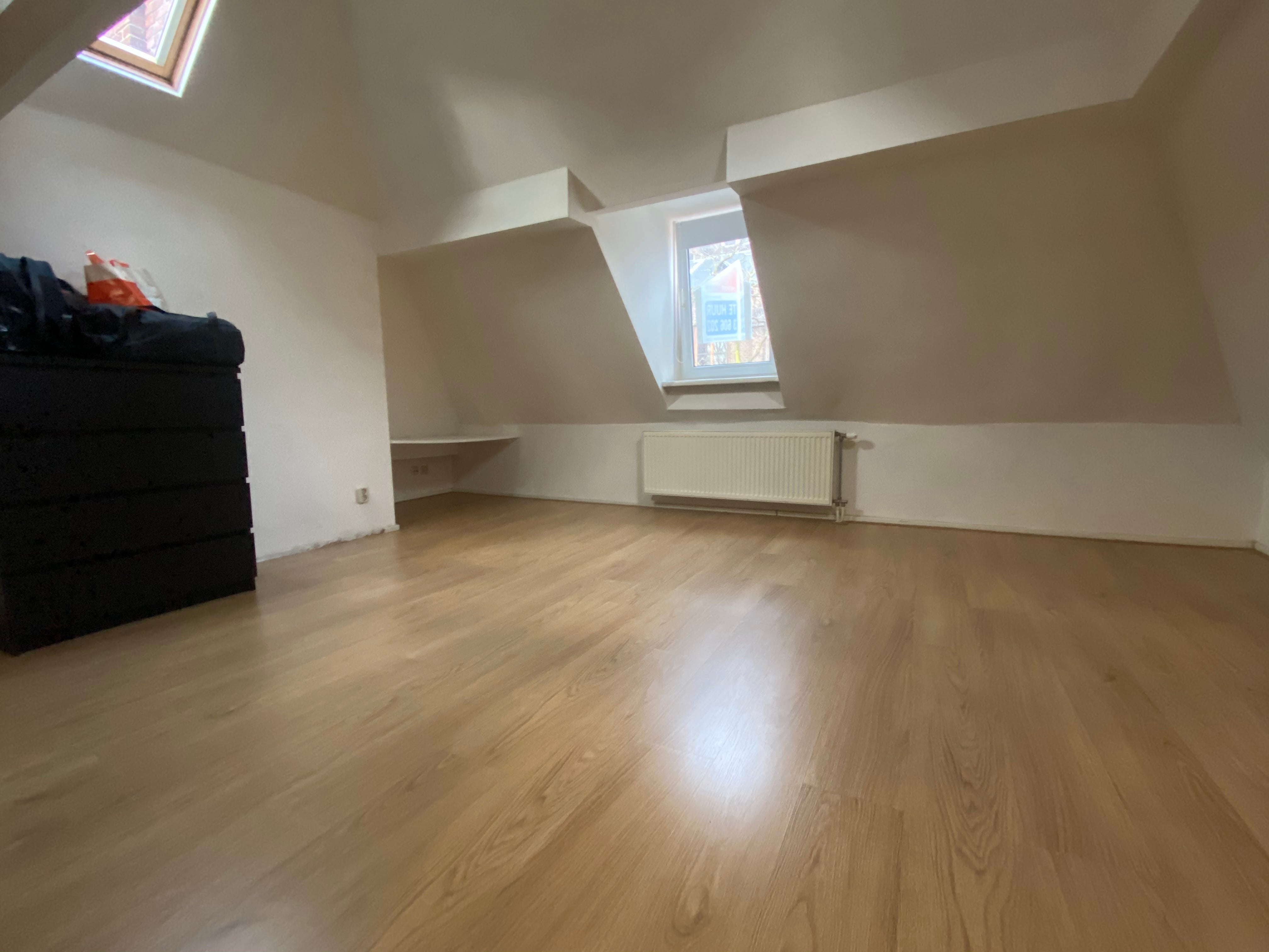 Flat Helmersstraat 102 B