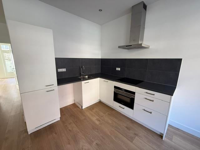 Appartement te huur: Haarlemmermeerstraat 127H, Amsterdam