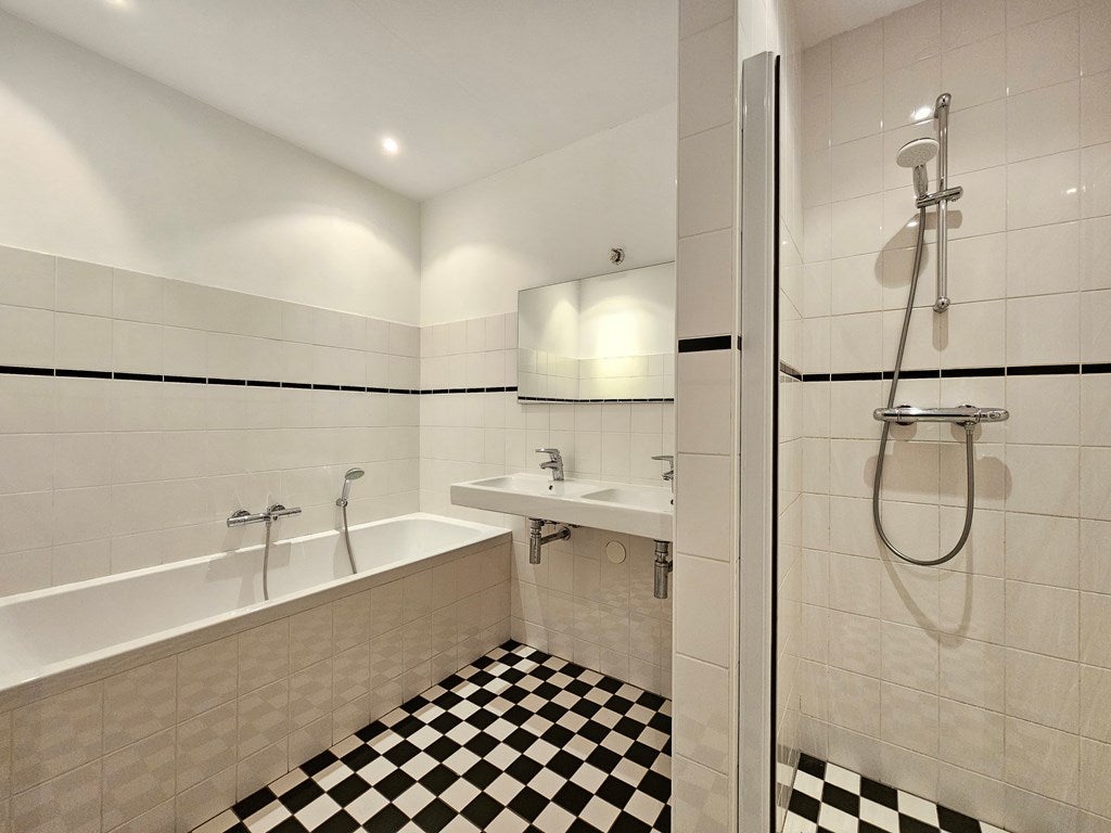 Woning te huur: Stadionkade, Amsterdam