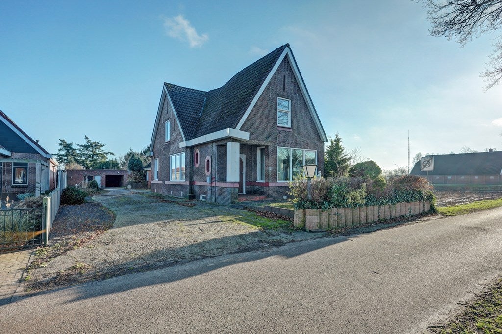 Huis Oosterdiep OZ 4 in Emmer-Compascuum