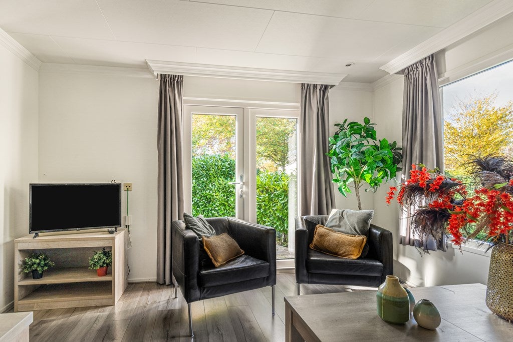 Vrijstaande woning te koop: Buitenhuizerweg 2-23, Velsen-Zuid