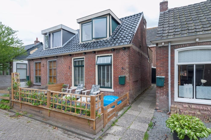 Te huur: Huis Uniabuert in Stiens