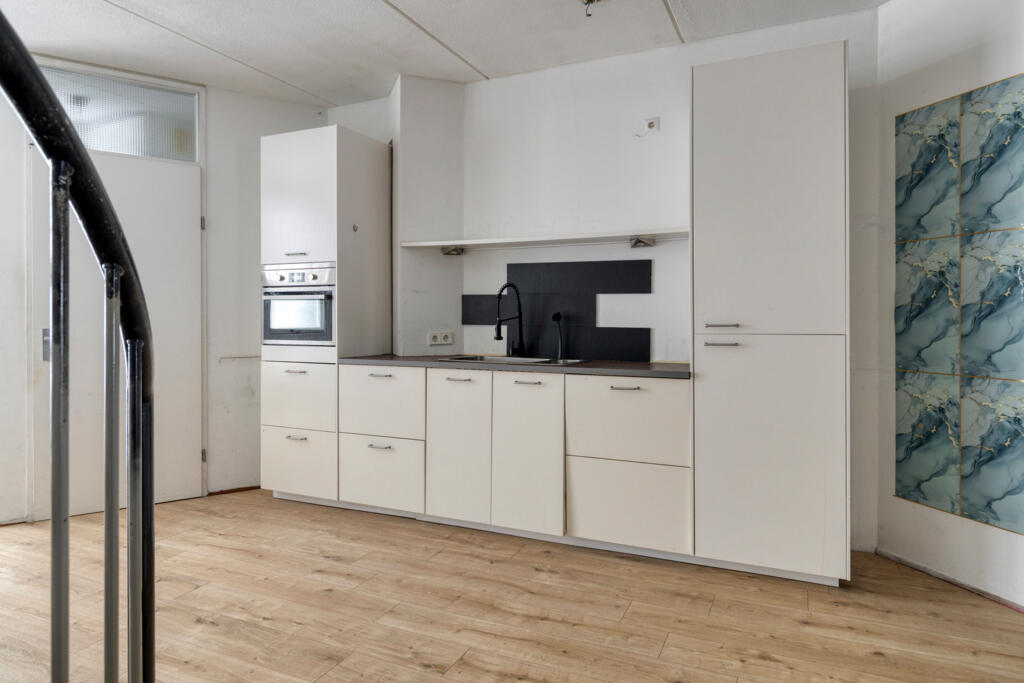 Tussenwoning te koop: Duke Ellingtonstraat 4, Almere