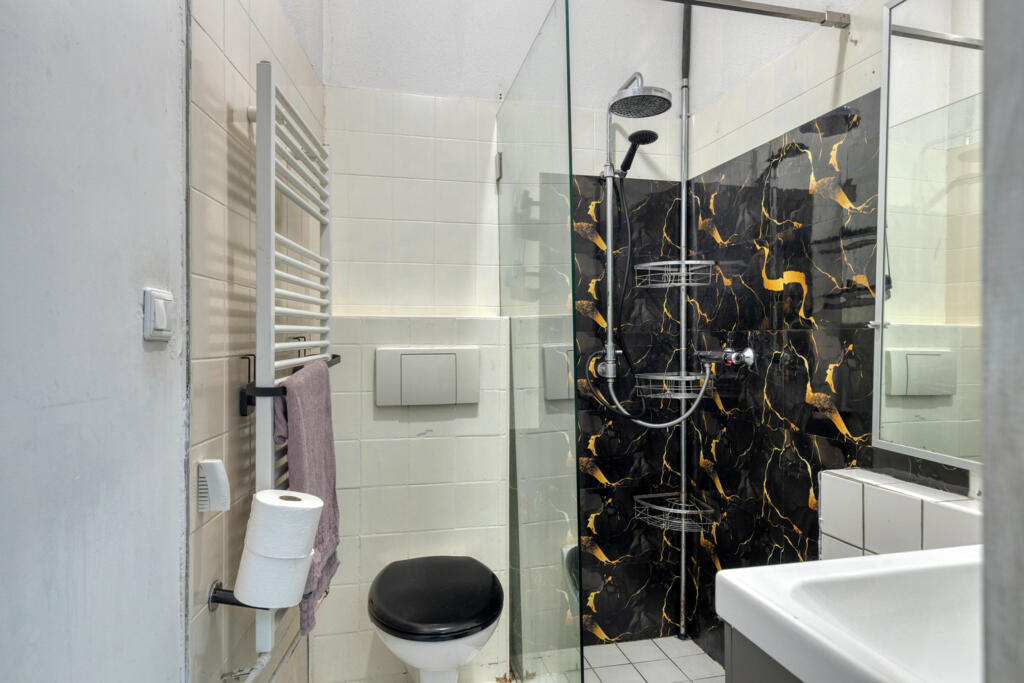 Tussenwoning te koop: Duke Ellingtonstraat 4, Almere