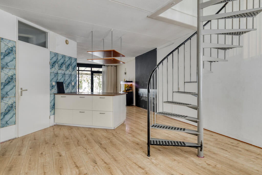 Tussenwoning te koop: Duke Ellingtonstraat 4, Almere