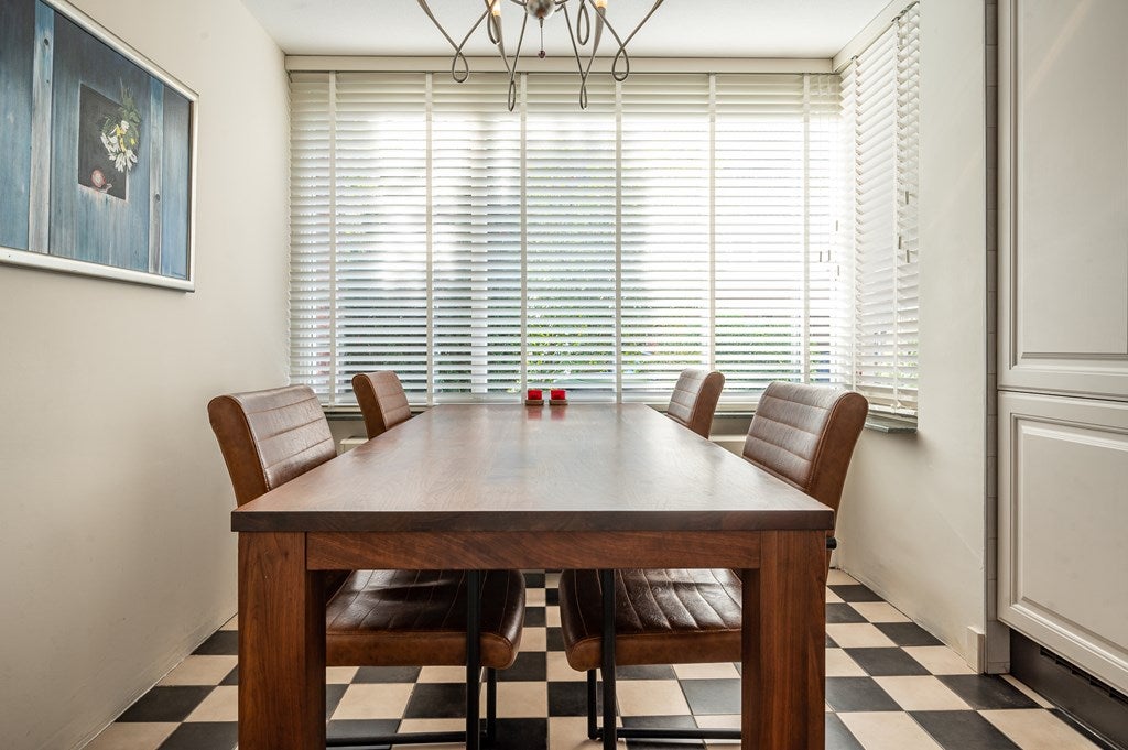Tussenwoning te koop: Sprietzeil 32, Almere