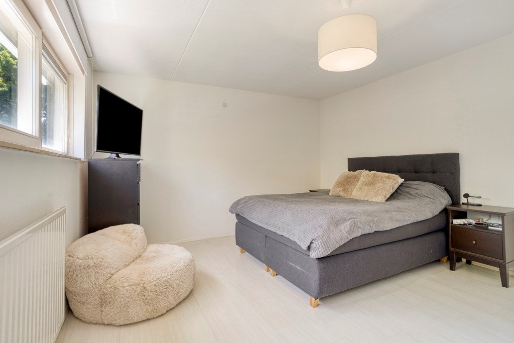 Tussenwoning te koop: Papyrussingel 48, Maastricht