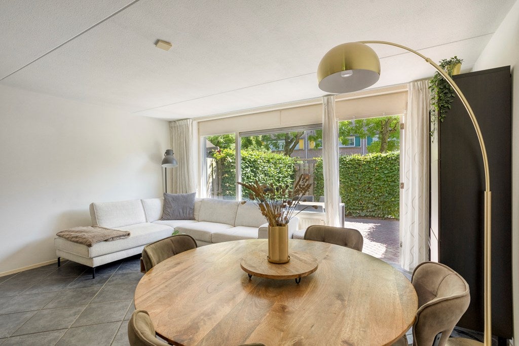 Tussenwoning te koop: Papyrussingel 48, Maastricht