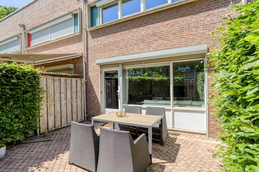 Tussenwoning te koop: Papyrussingel 48, Maastricht