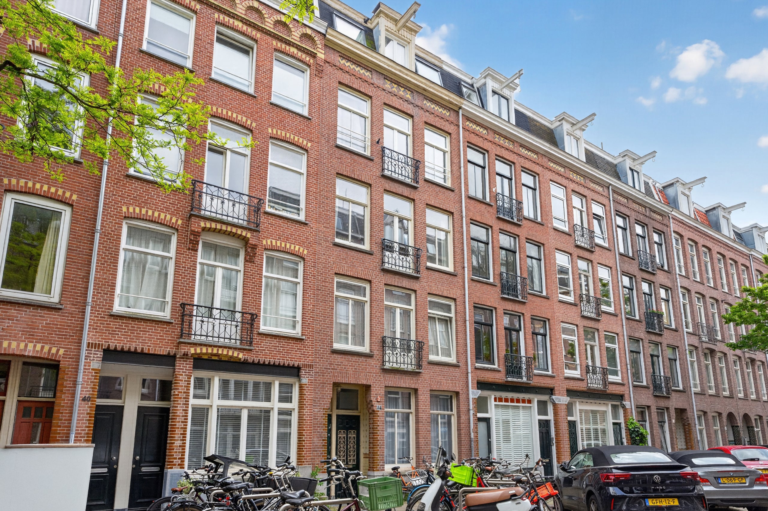 Appartement Van Ostadestraat 34 2 in Amsterdam