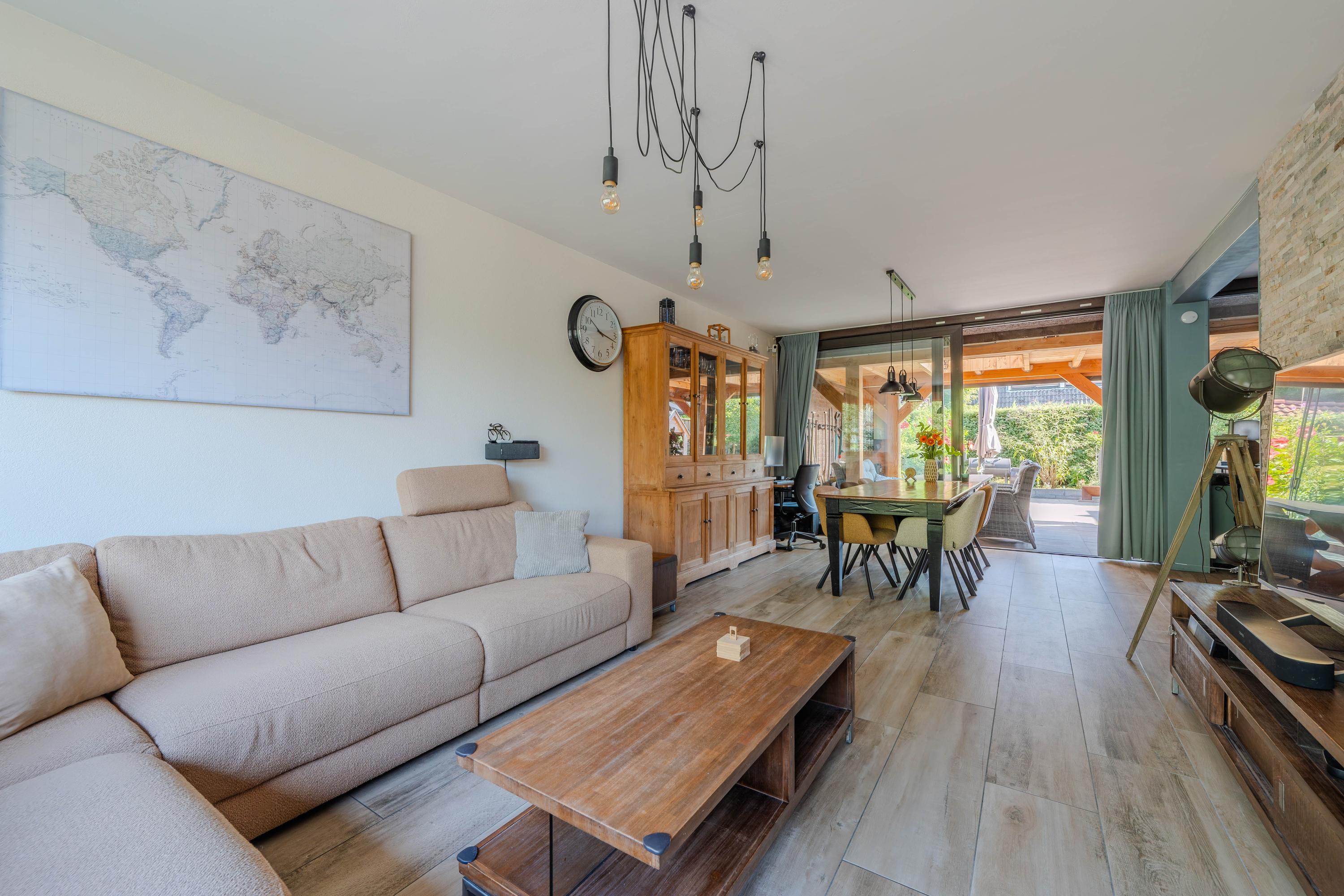 Tussenwoning te koop: Prins Bernhardlaan 25, Belfeld
