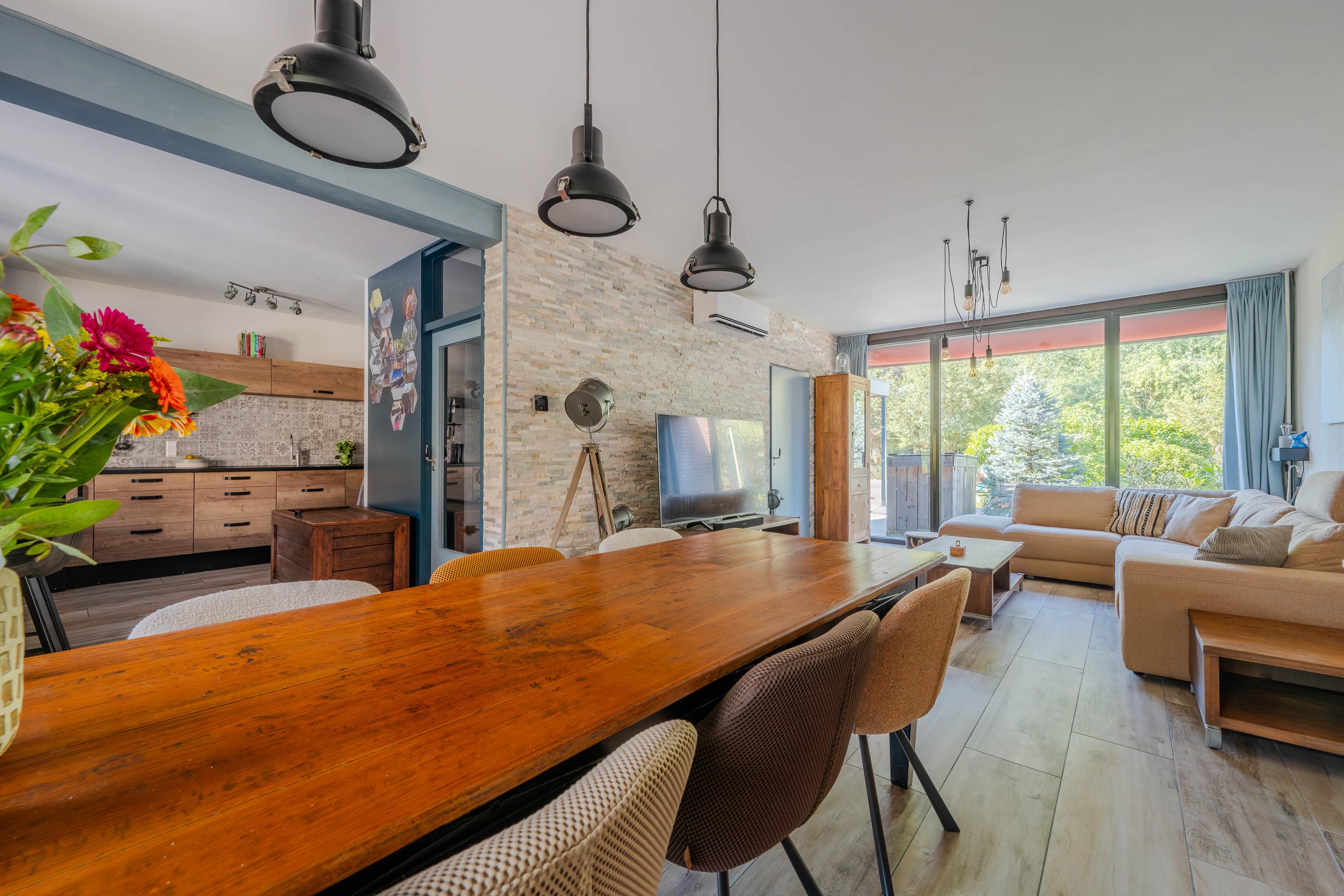 Tussenwoning te koop: Prins Bernhardlaan 25, Belfeld