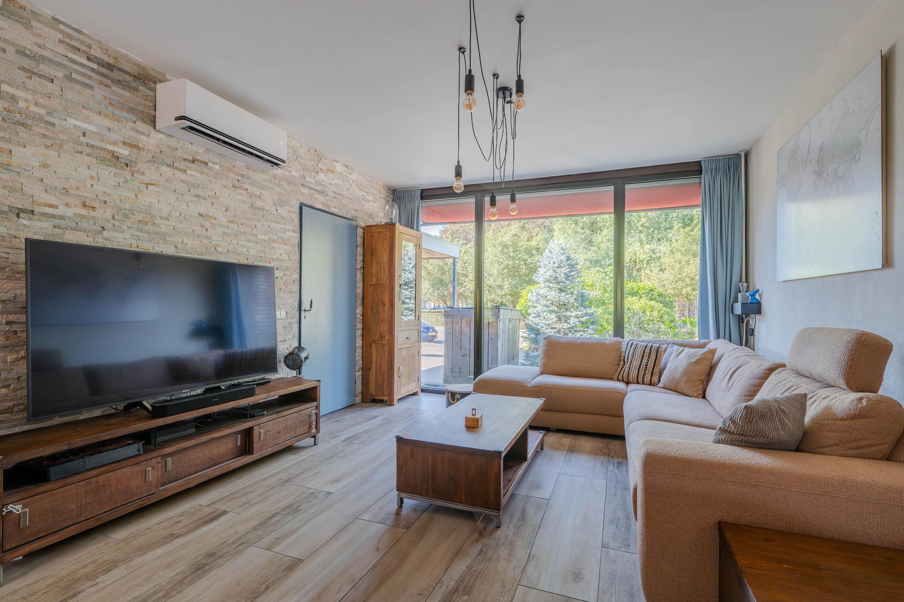 Tussenwoning te koop: Prins Bernhardlaan 25, Belfeld
