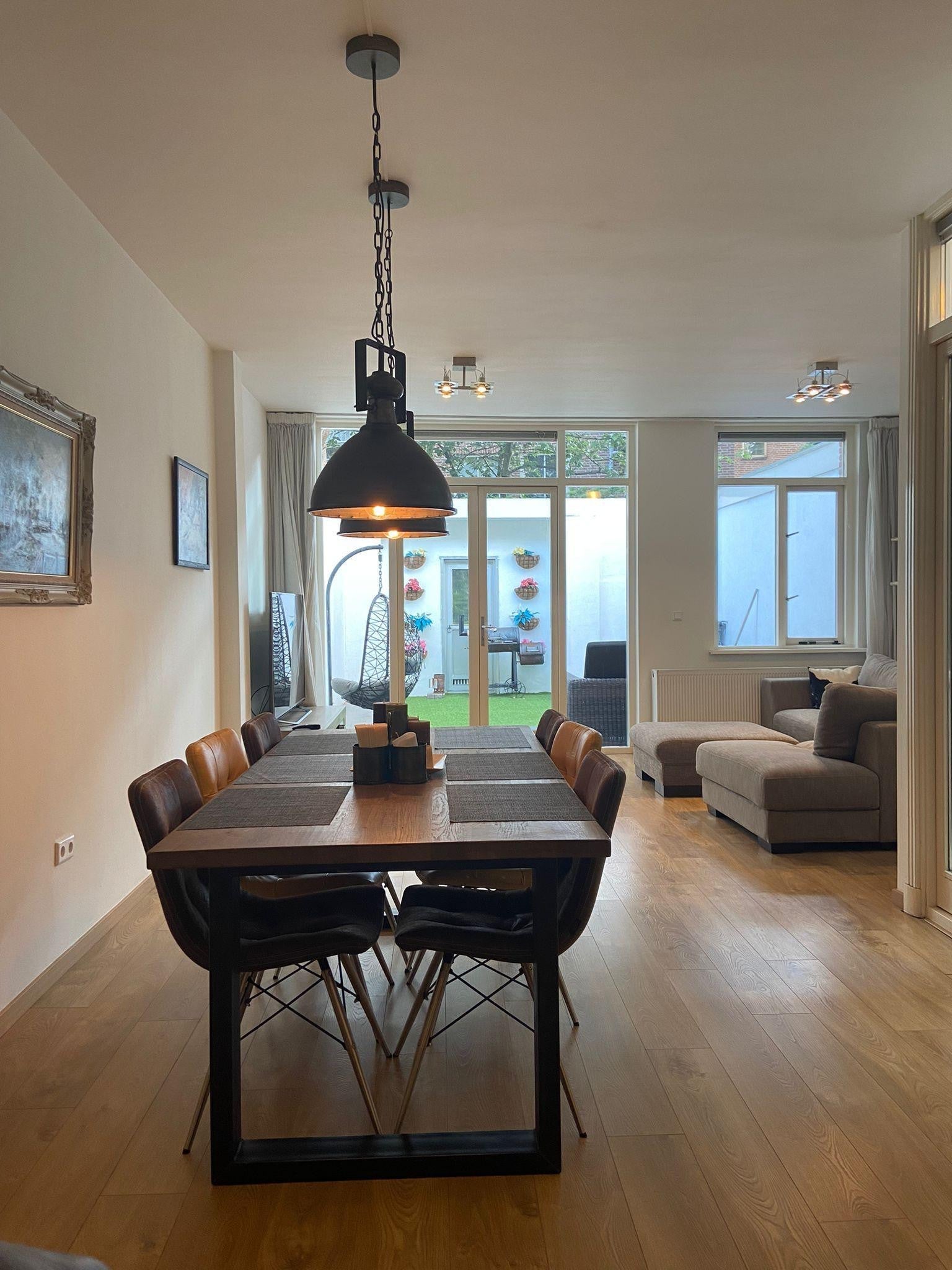 Flat Assendelftstraat 38