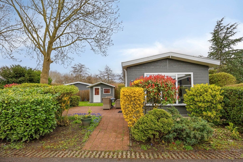 Huis Buitenhuizerweg 2 107 in Velsen-Zuid
