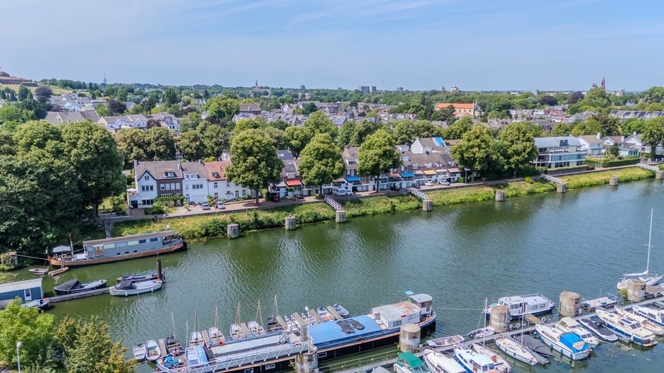 Hoekwoning te koop: Sint Pietersluisweg 56, Maastricht