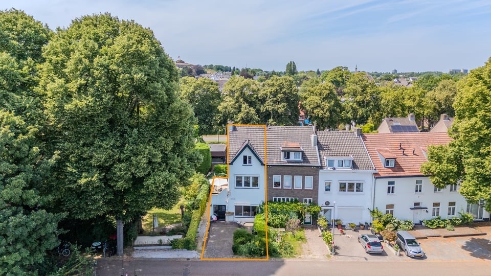 Hoekwoning te koop: Sint Pietersluisweg 56, Maastricht
