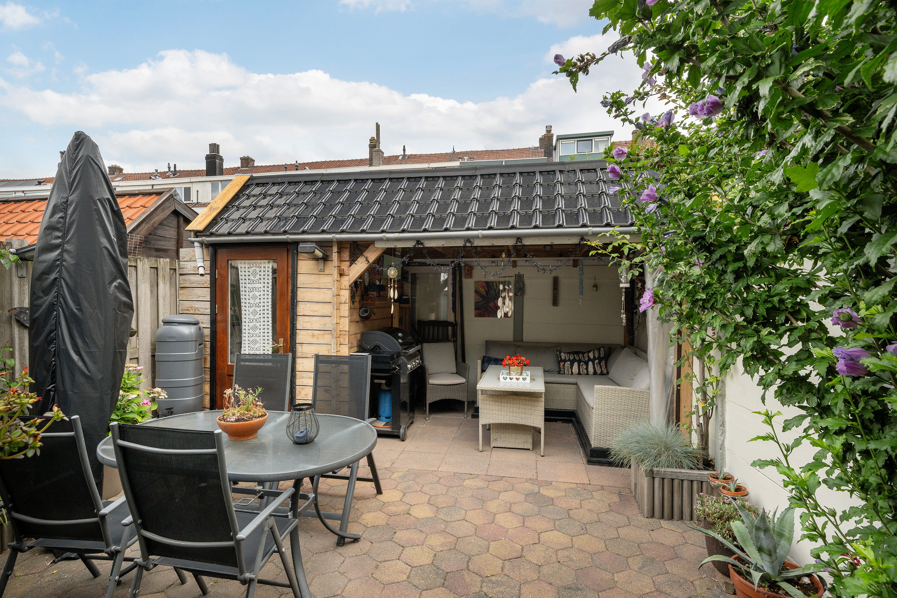 Tussenwoning te koop: Messchaertplein 6, Vlaardingen