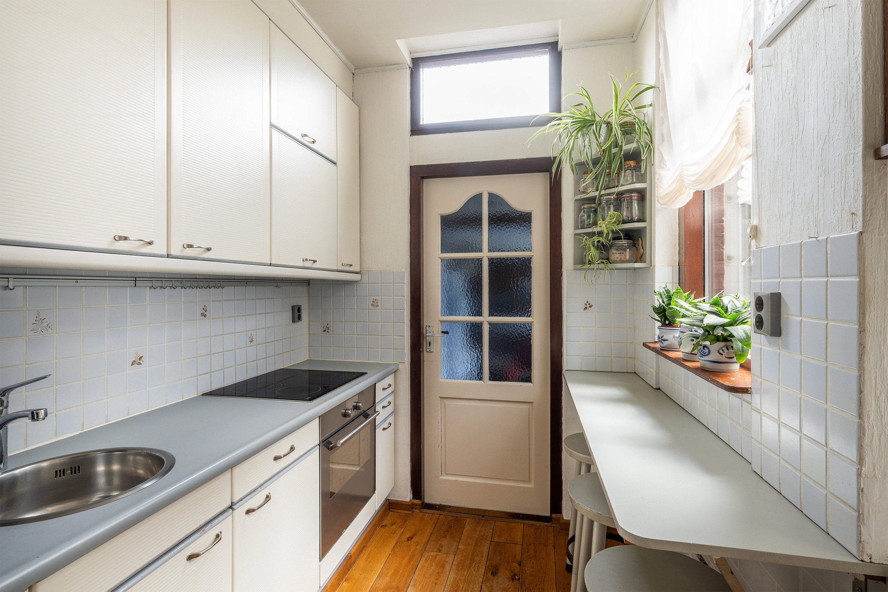 Tussenwoning te koop: Messchaertplein 6, Vlaardingen