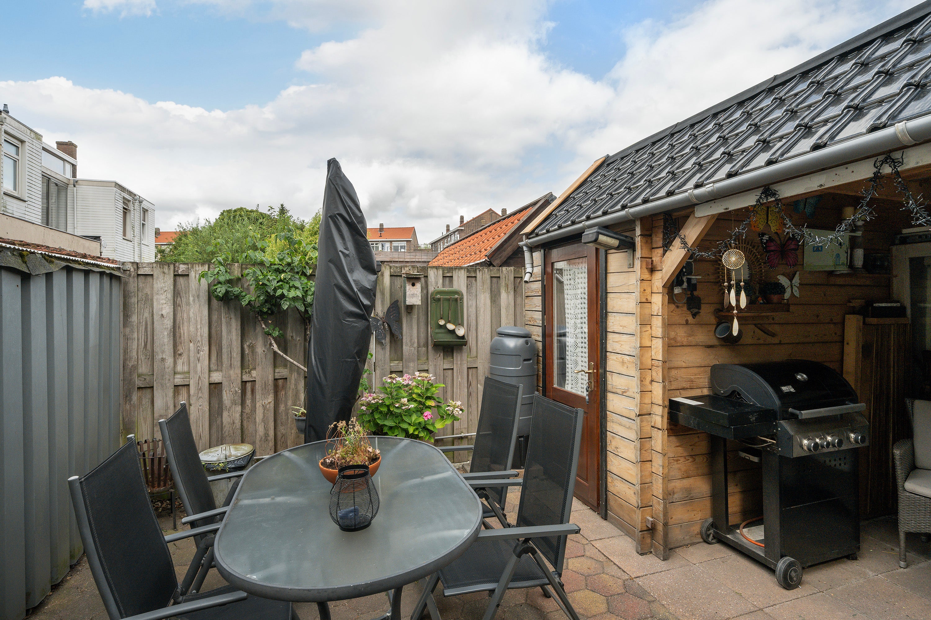 Tussenwoning te koop: Messchaertplein 6, Vlaardingen