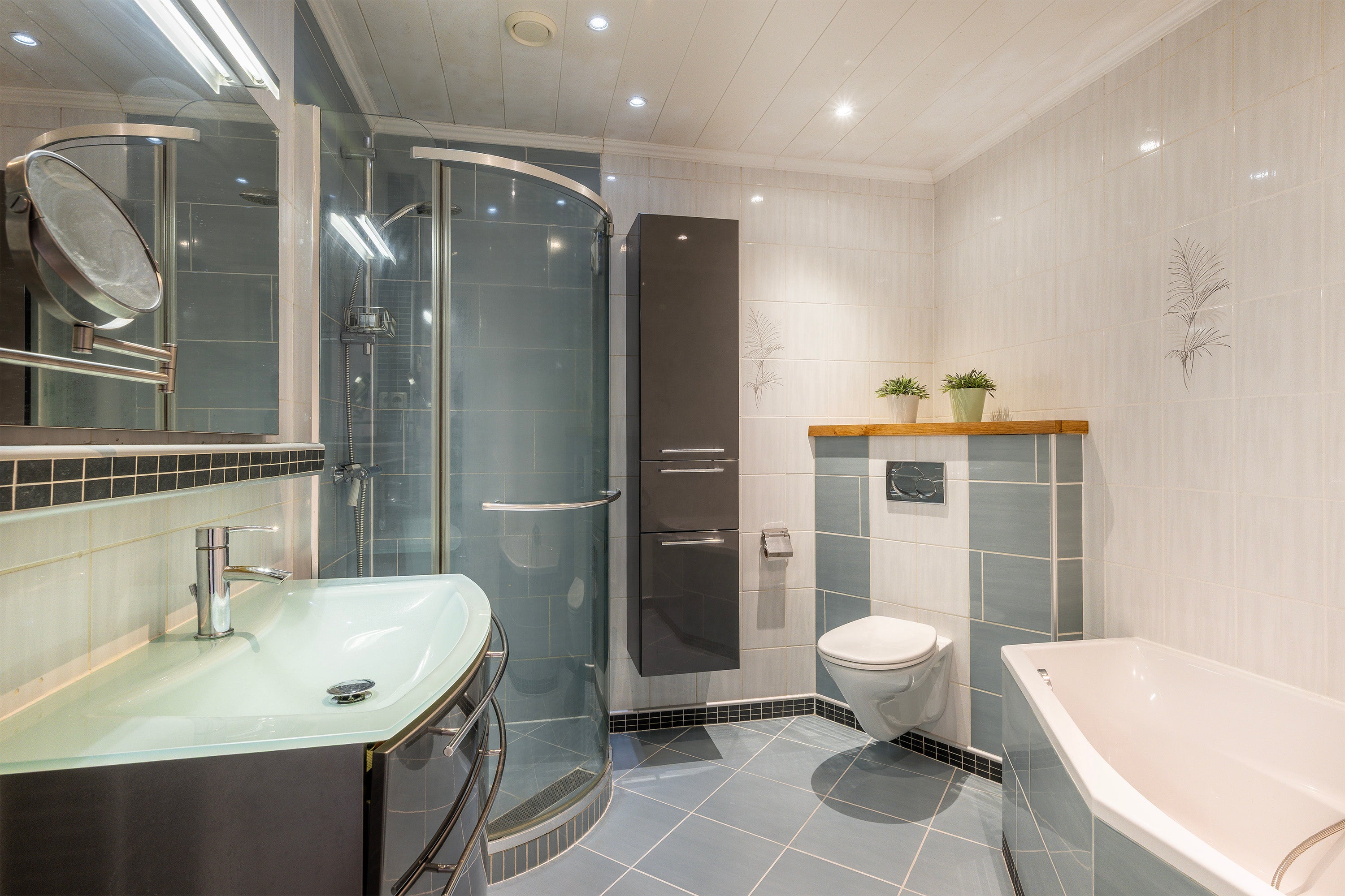 Tussenwoning te koop: Messchaertplein 6, Vlaardingen