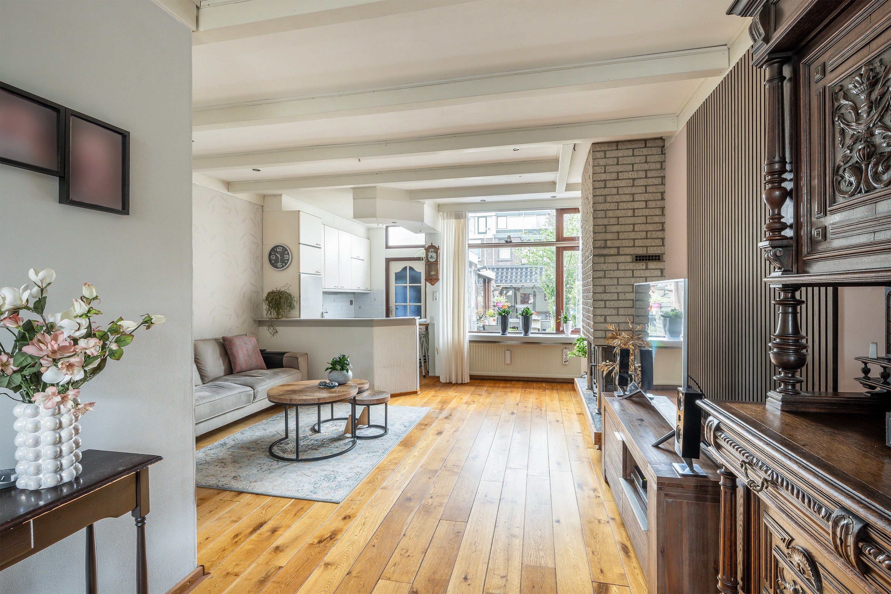 Tussenwoning te koop: Messchaertplein 6, Vlaardingen