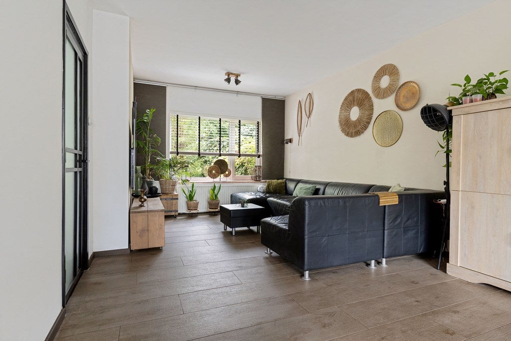 Twee-onder-één-kap te koop: Dr. Ariënsstraat 12, Sittard