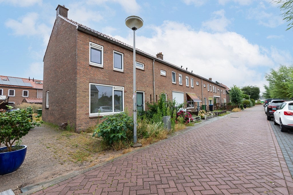 Huis Wilgenlaan 15 in Leimuiden