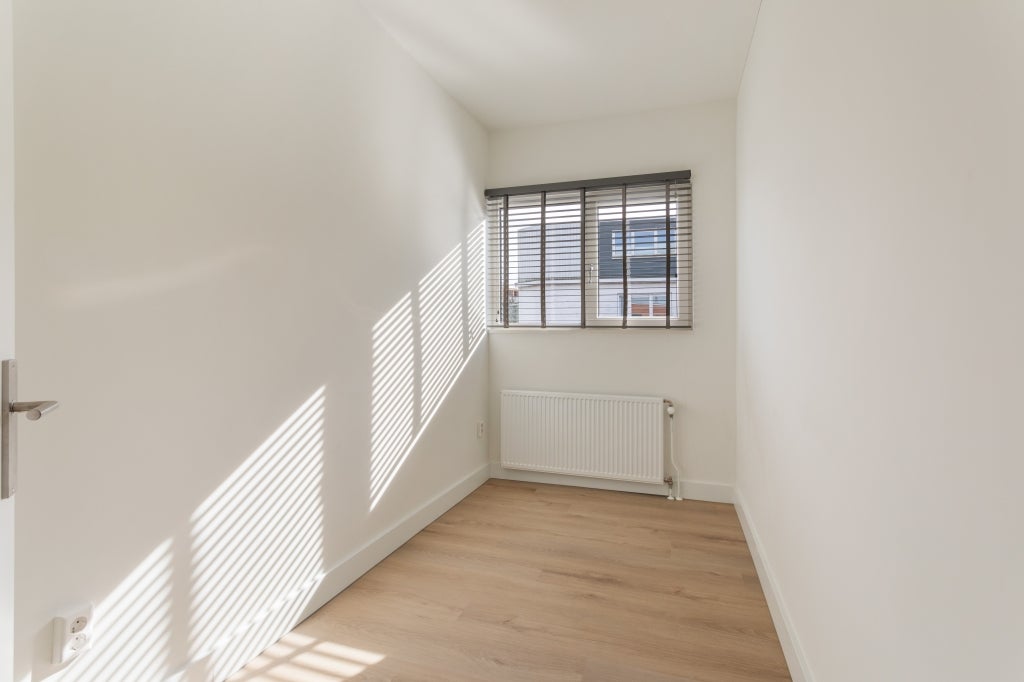 Woning te huur: Stationsstraat, Rijen