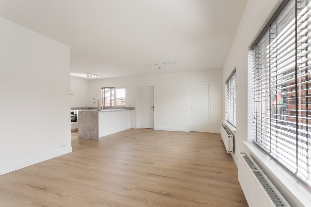 Woning te huur: Stationsstraat, Rijen
