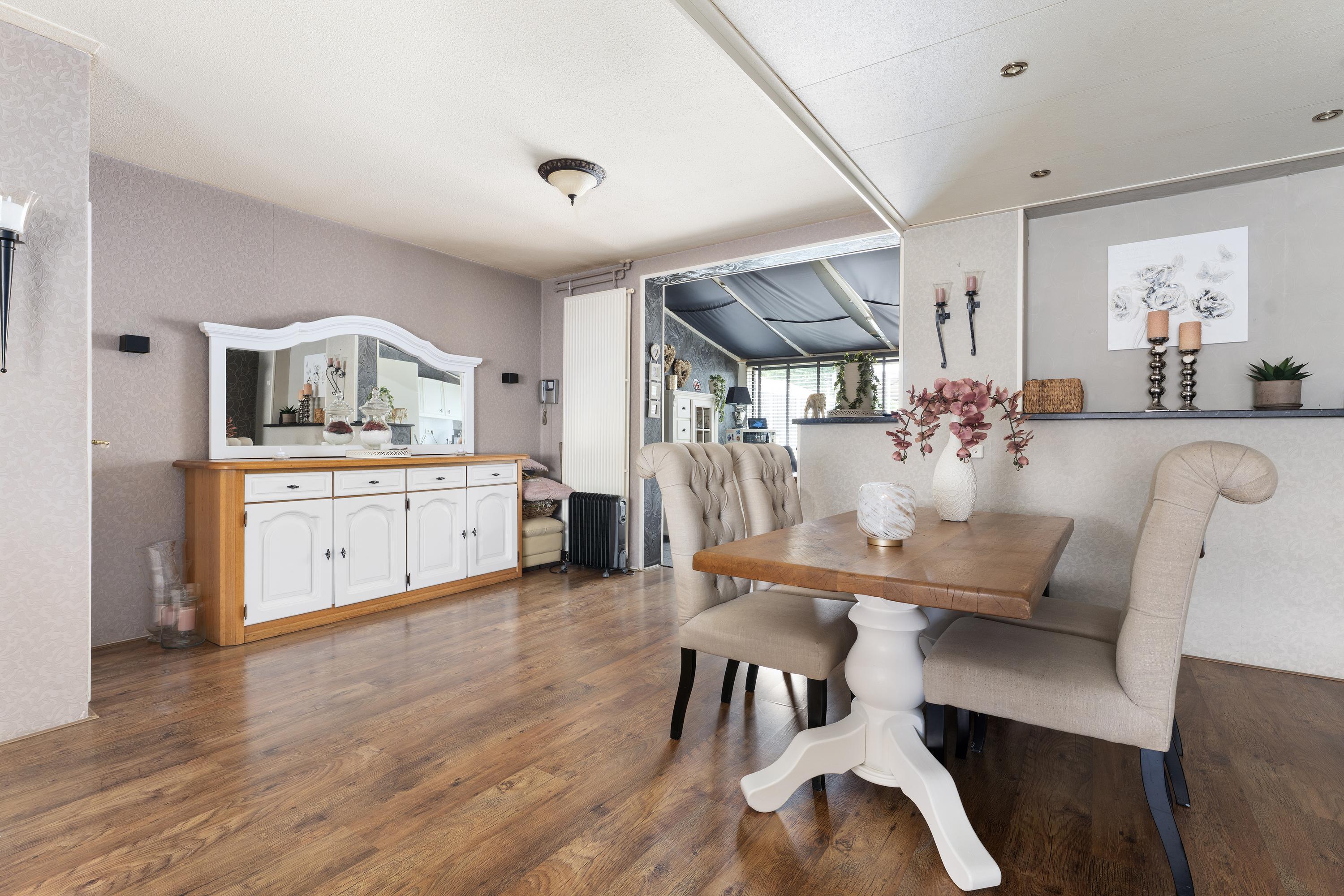 Tussenwoning te koop: Eemstraat 23, Heerlen