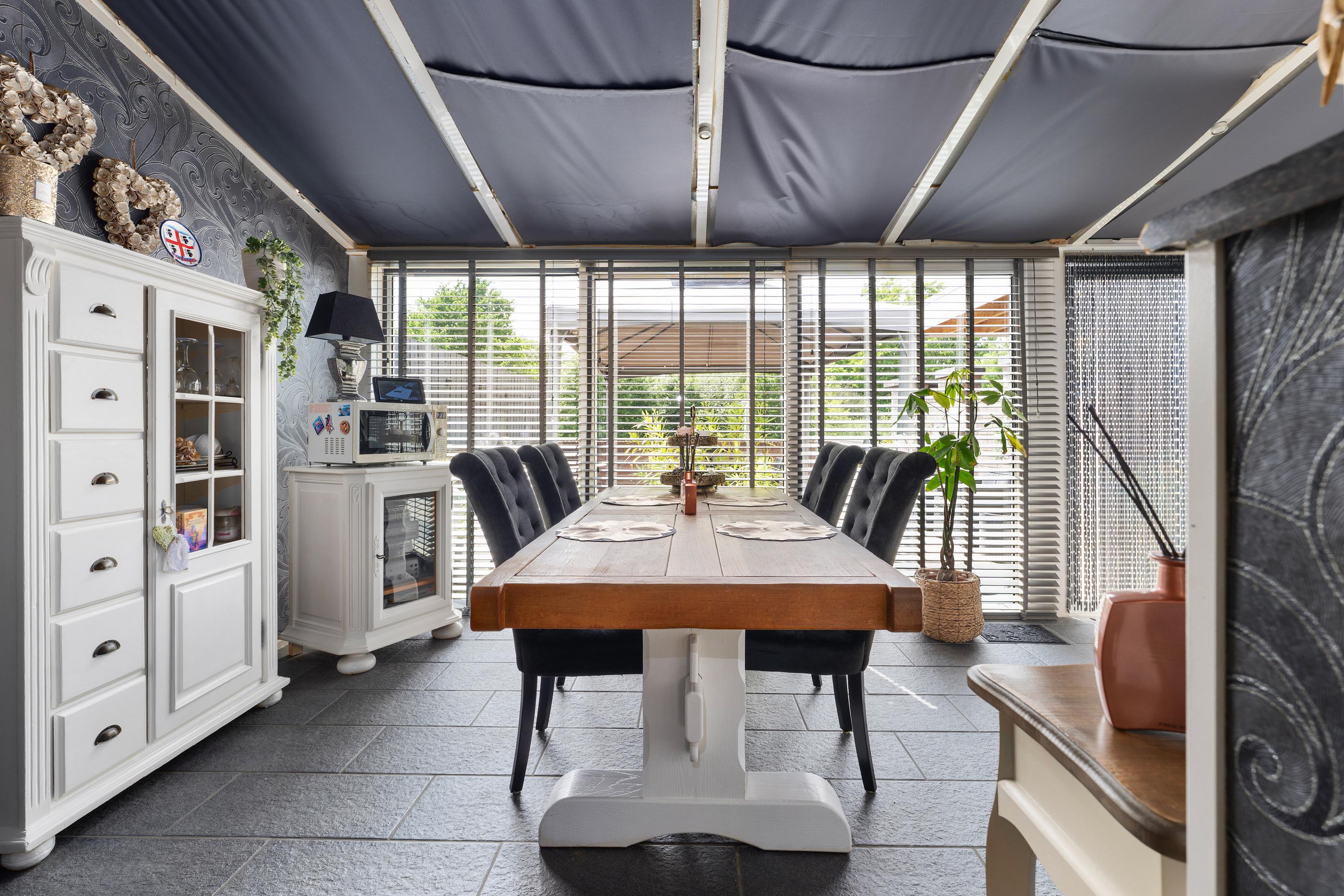 Tussenwoning te koop: Eemstraat 23, Heerlen